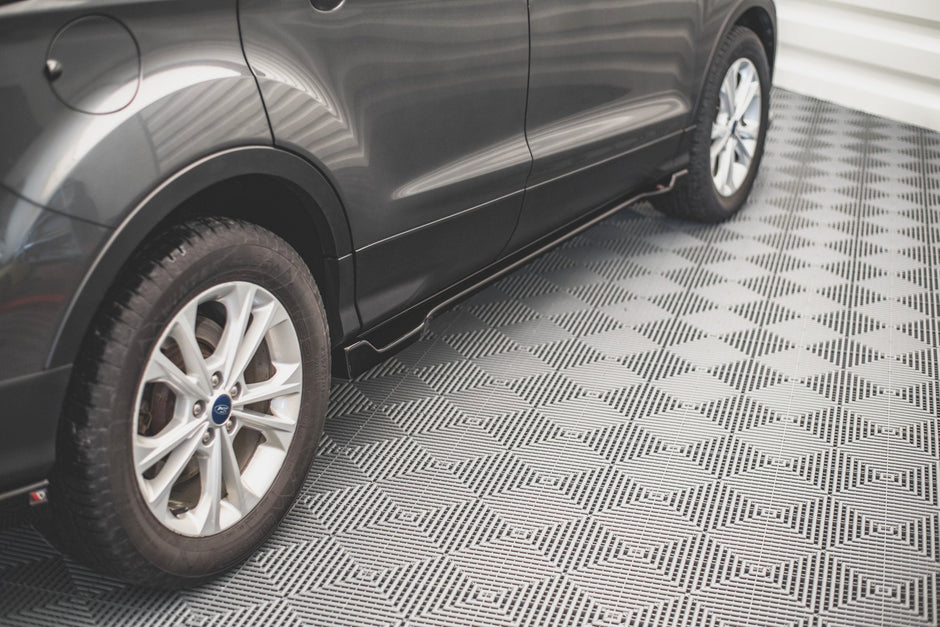 Sidokjolar Diffusers för Ford Escape Mk3