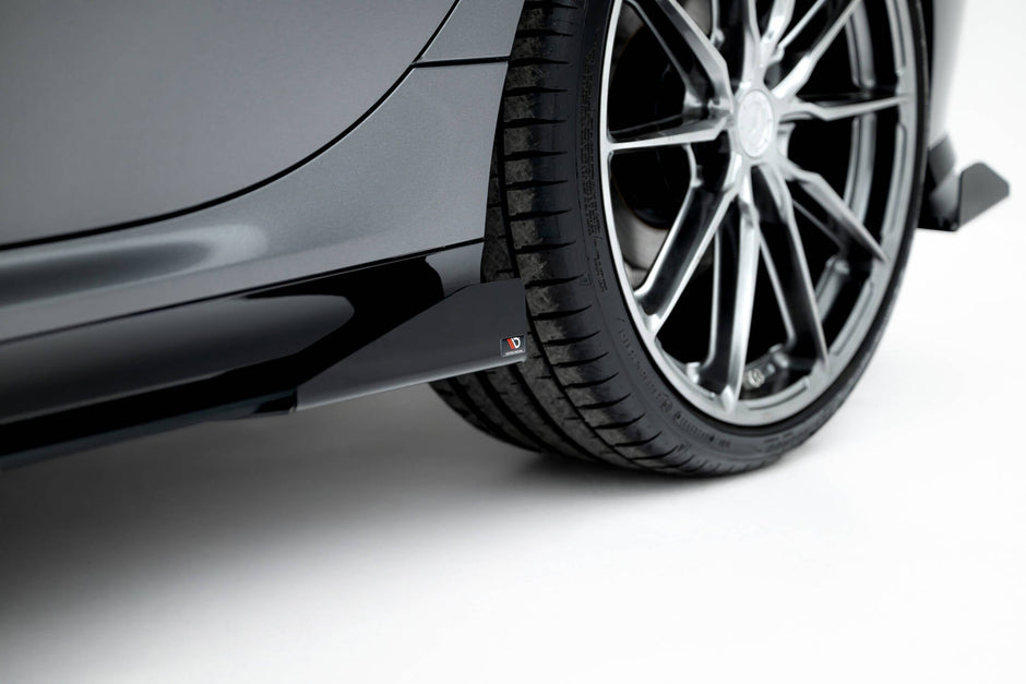 Side Flaps för BMW M135i F70