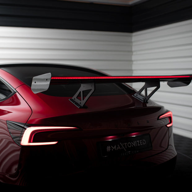 Kolfiberspoiler + LED för Tesla Model 3