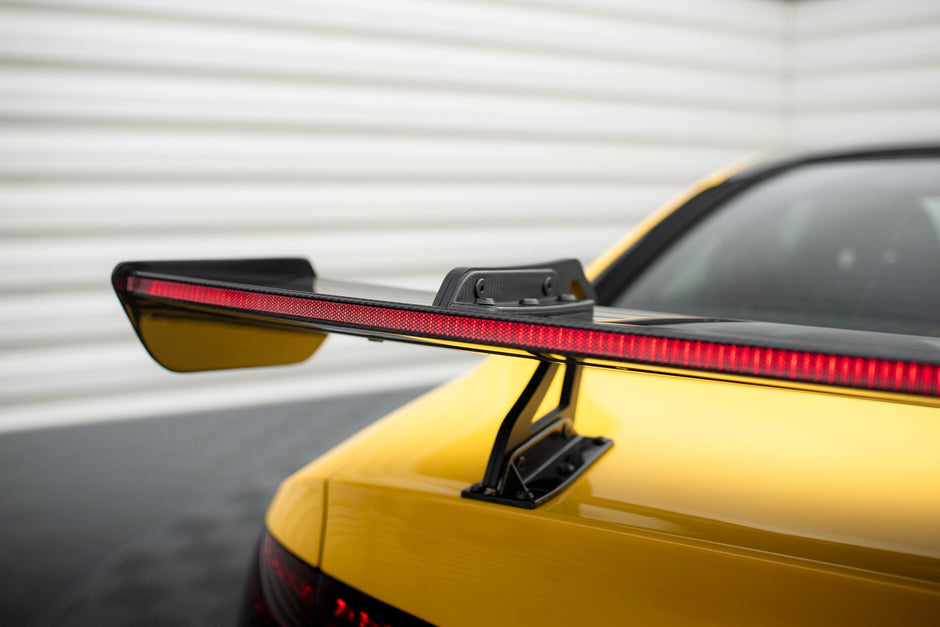 Kolfiberspoiler med övre swan-fäste + LED för Audi A5 Coupe 8T