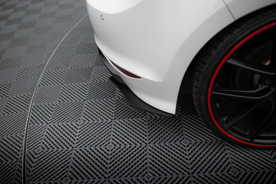 Bakre Diffuser & Bakre Sidosplitters för Volkswagen Golf Mk7 R Hatchback