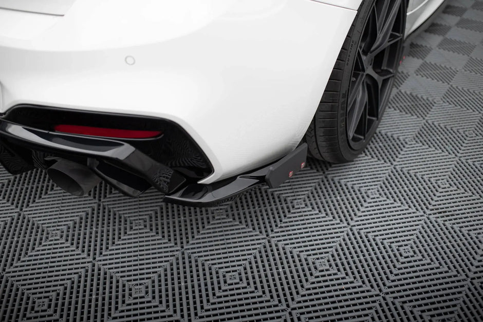 Maxton Design Bakre Sidesplitters V5 Flaps – BMW F20 F21 LCI M-Sport Maxton Design