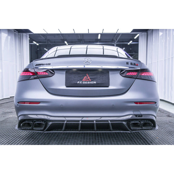 AE Design aeropaket i vacuum carbon för Mercedes-Benz E63S AMG