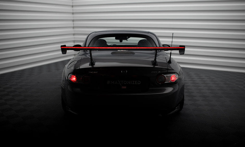 Kolfiberspoiler + LED för Mazda MX5 Hardtop NC(MK3)