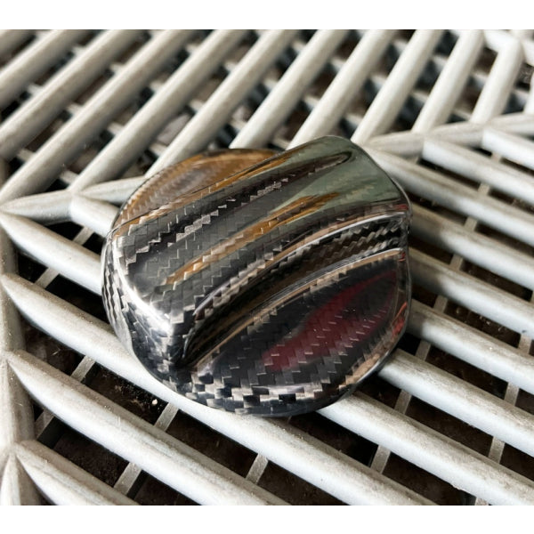 Tanklockskåpa i carbon för BMW M2/M3/M4/M5/M8 – F80/F82/F87/F90/G80/G81/G82/G83/G60
