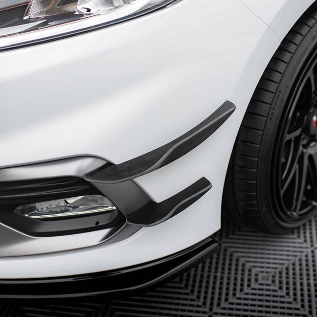 Främre Stötfångare Wings (Canards) V.2 för Ford Fiesta Mk8 ST / ST-Line