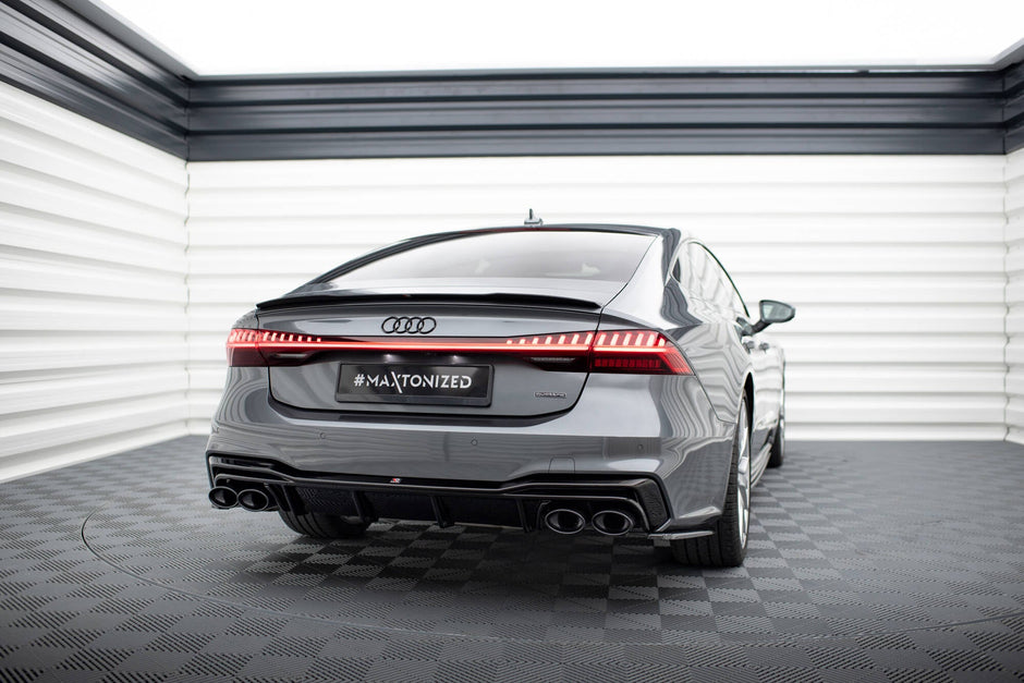 Rear Valance + Exhaust Ends Imitation för Audi A7 S-Line C8 / S7 C8 / C8 Facelift / S7 Facelift