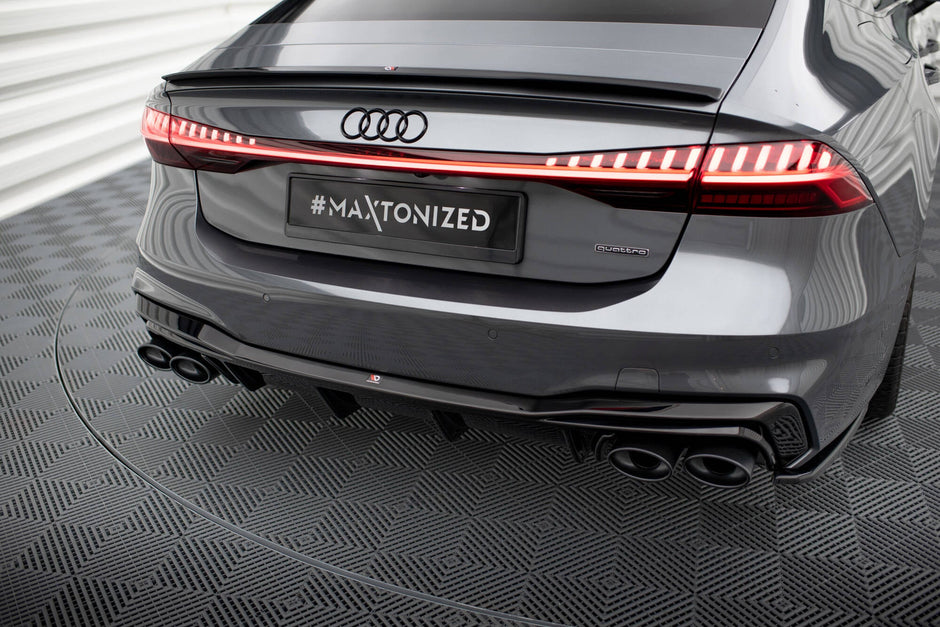 Rear Valance + Exhaust Ends Imitation för Audi A7 S-Line C8 / S7 C8 / C8 Facelift / S7 Facelift