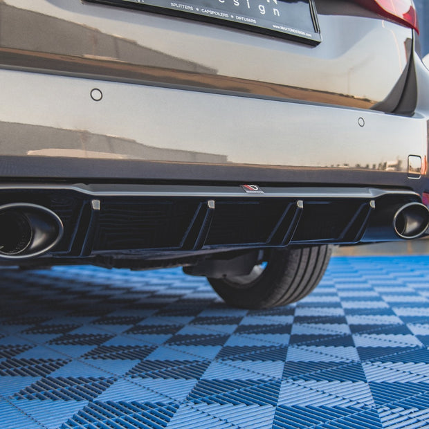 Rear Valance + Exhaust Ends Imitation för Peugeot 308 SW Mk2