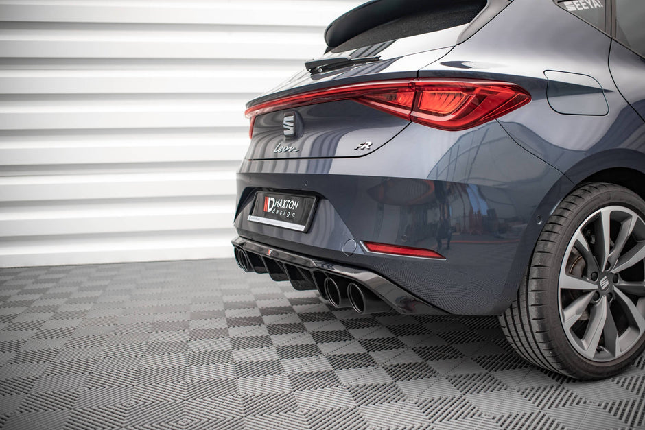 Rear Valance + Exhaust Ends Imitation för Seat Leon FR Hatchback Mk4