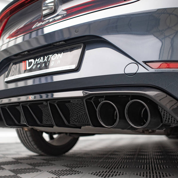 Rear Valance + Exhaust Ends Imitation för Seat Leon FR Hatchback Mk4