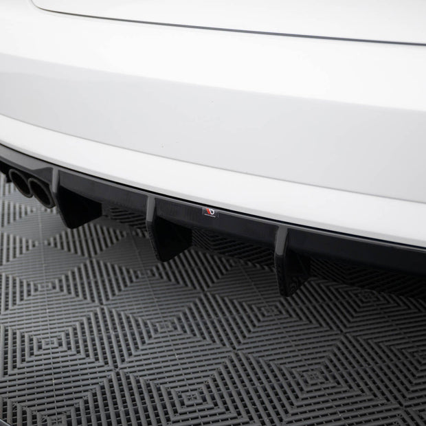 Rear Valance för Audi A3 Sedan 8V Facelift (Version with dual Exhaust tips on one side)