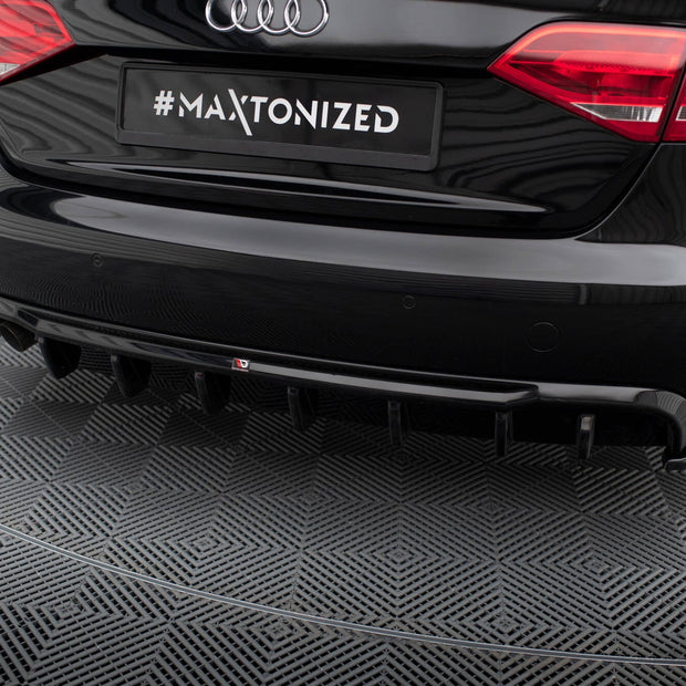 Rear Valance för Audi A4 B8 (Single side dual Exhaust version)