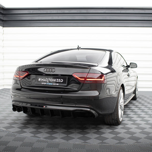 Rear Valance för Audi A5 Coupe / Cabrio S-Line 8T (Single side dual Exhaust version)