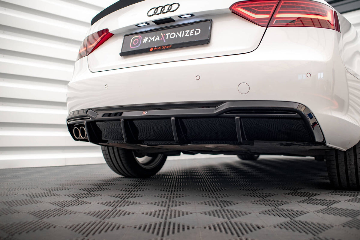 Rear Valance för Audi A5 Sportback 8T Facelift (Version with dual Exhausts on one side)