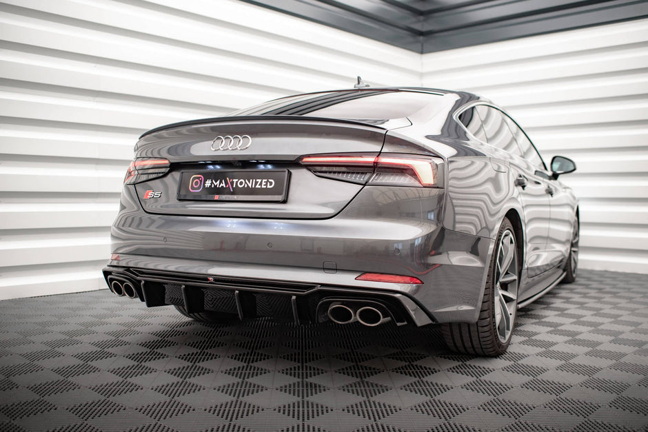 Rear Valance för Audi S5 F5 Coupe / Sportback