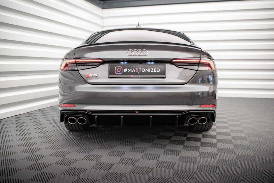 Rear Valance för Audi S5 F5 Coupe / Sportback