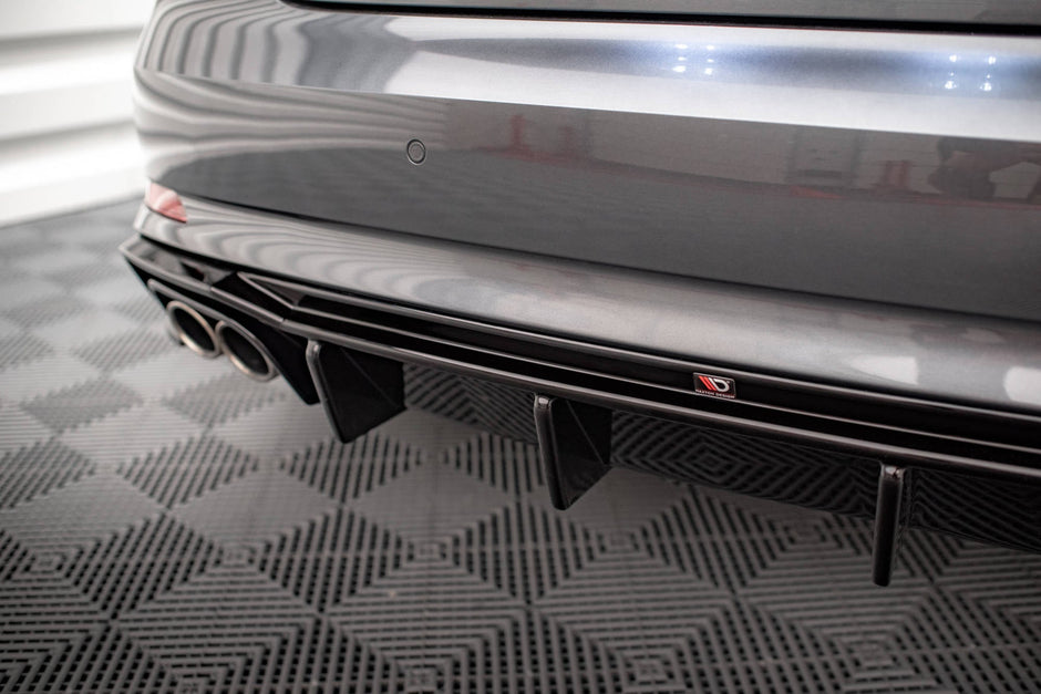 Rear Valance för Audi S5 F5 Coupe / Sportback