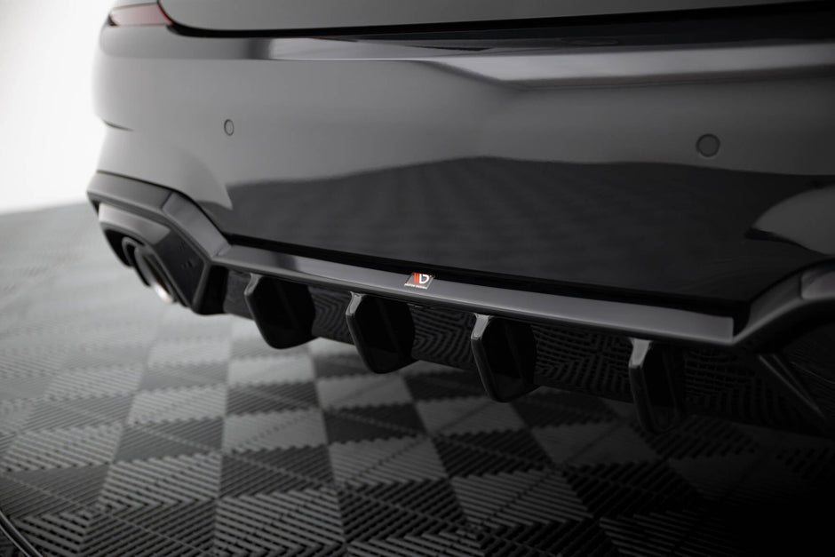 Rear Valance för BMW 3 M-Pack G20 / G21 (Fits car with towbar)