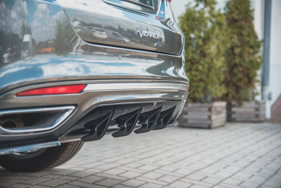 Rear Valance för Ford Mondeo Vignale Mk5 Facelift