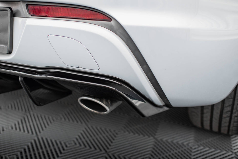 Rear Valance för Opel Astra GTC OPC-Line J (Version with single Exhausts on both sides)