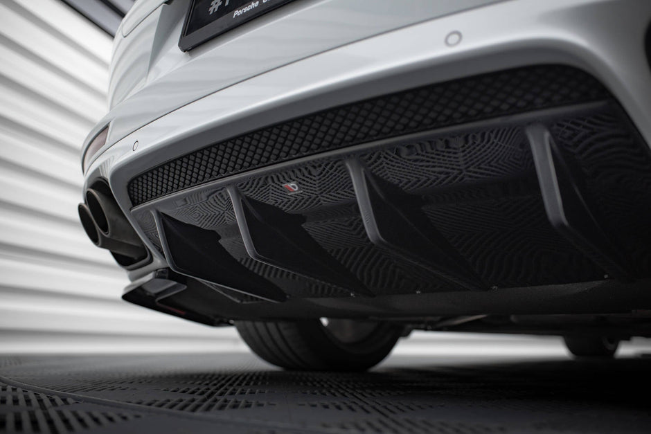 Rear Valance för Porsche Panamera GTS 971