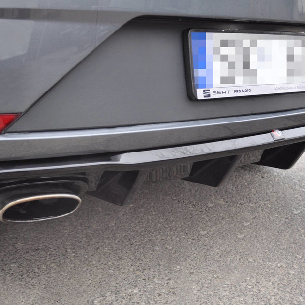 Rear Valance V.1 för Seat Leon Cupra Mk3 Facelift Hatchback