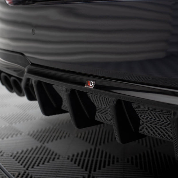 Rear Valance V.2 för BMW 5 M-Pack F10 / F11 (Version with double Exhaust on one side)