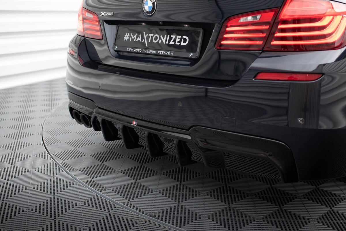 Rear Valance V.2 för BMW 5 M-Pack F10 / F11 (Version with double Exhaust on one side)