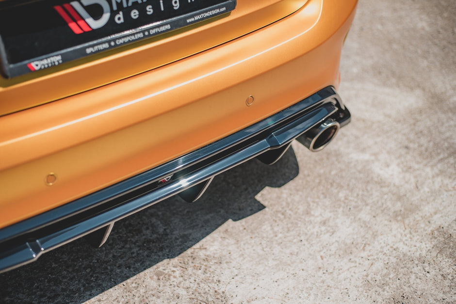 Rear Valance V.3 för Ford Focus Hatchback ST Mk4