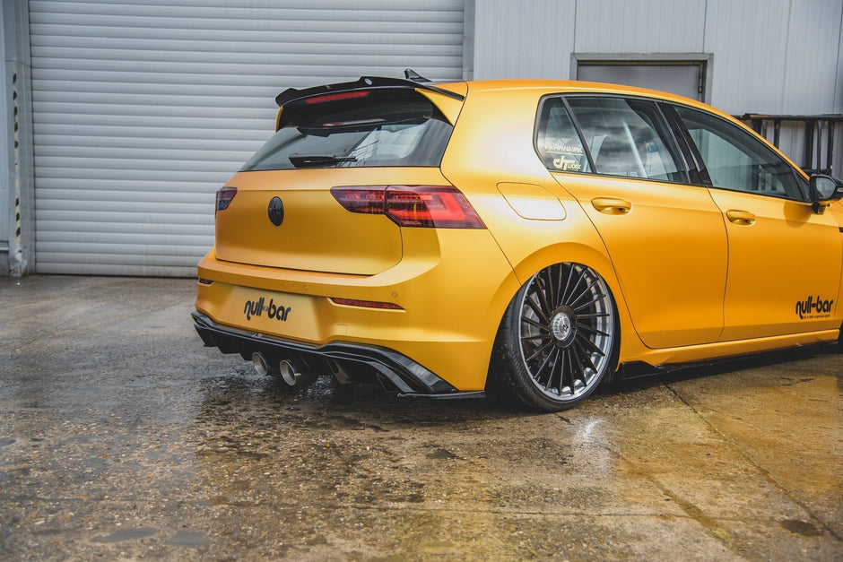 Rear Valance för Volkswagen Golf Mk8 (R32 LOOK)