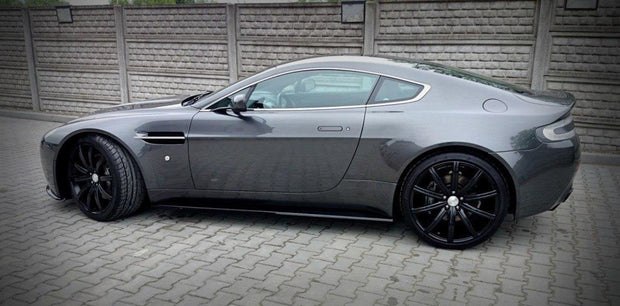 Sidokjolar för Aston Martin V8 Vantage