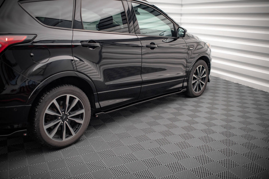 Sidokjolar Diffusers för Ford Escape ST-Line Mk3
