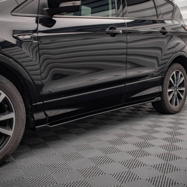 Sidokjolar Diffusers för Ford Escape ST-Line Mk3