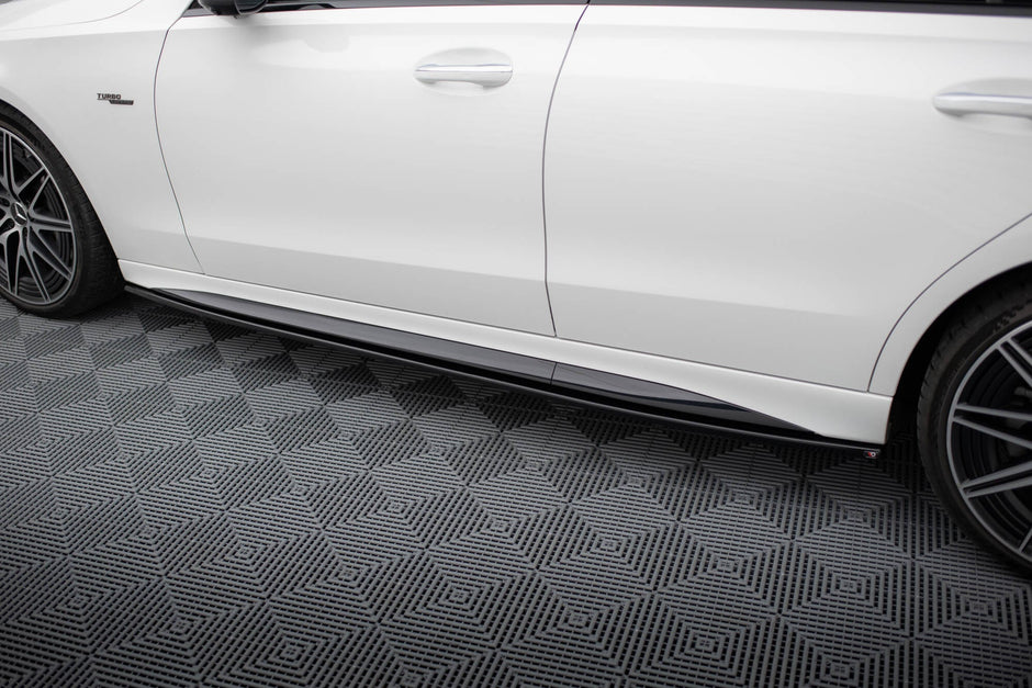 Maxton Design Sidokjolar Mercedes-Benz C AMG-Line / 43 AMG W206 – bild 4