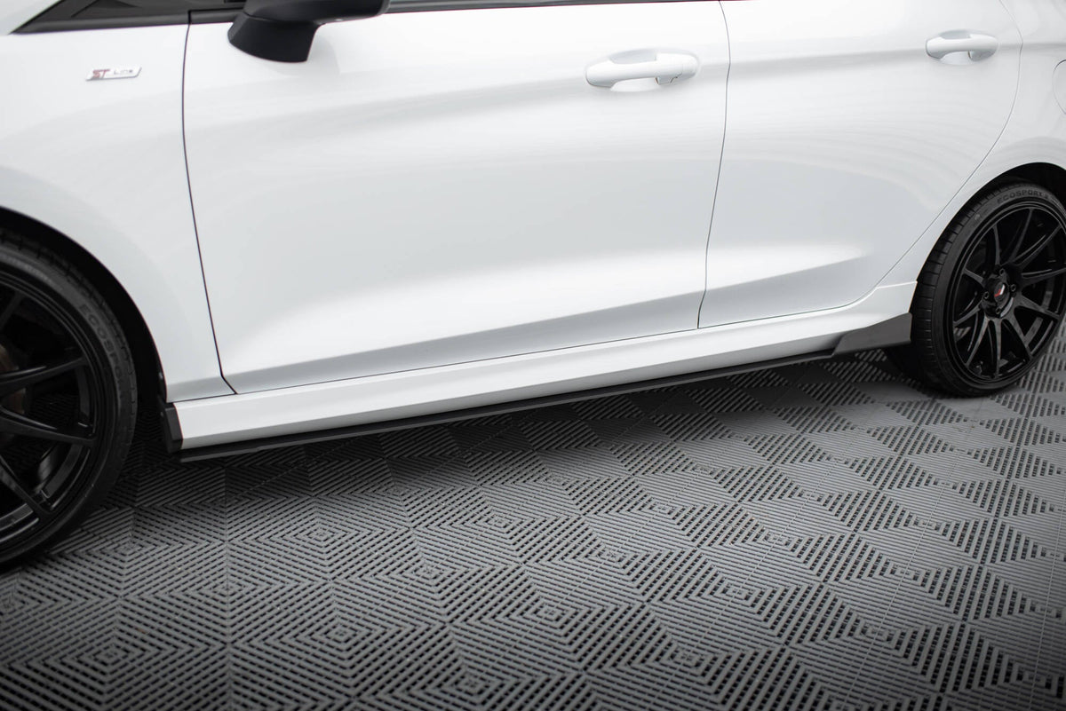 Racing Sidokjolar Diffusers V.1 för Ford Fiesta Mk8 ST / ST-Line