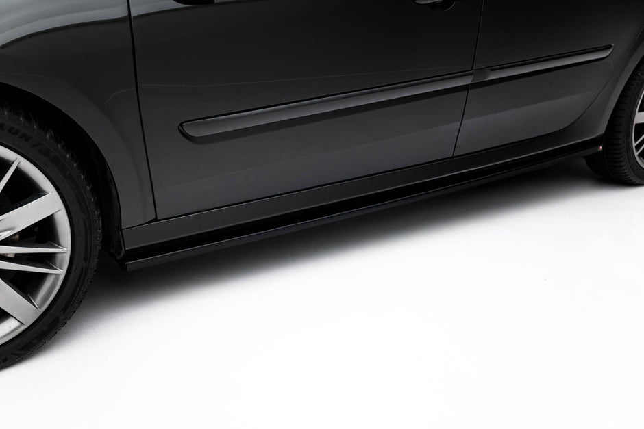Sidokjolar Diffusers för Renault Laguna Hatchback GT Mk3