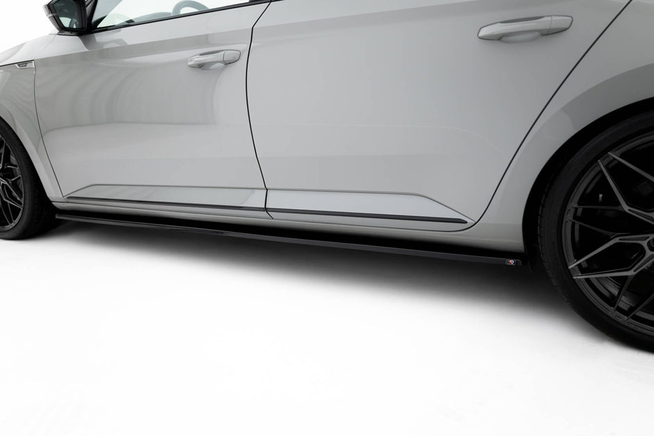 Sidokjolar Diffusers för Skoda Superb Liftback / Combi Mk3