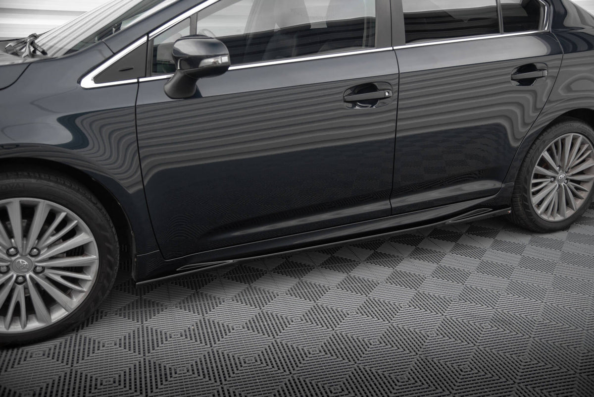 Sidokjolar Diffusers för Toyota Avensis Mk3 Facelift