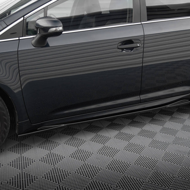 Sidokjolar Diffusers för Toyota Avensis Mk3 Facelift