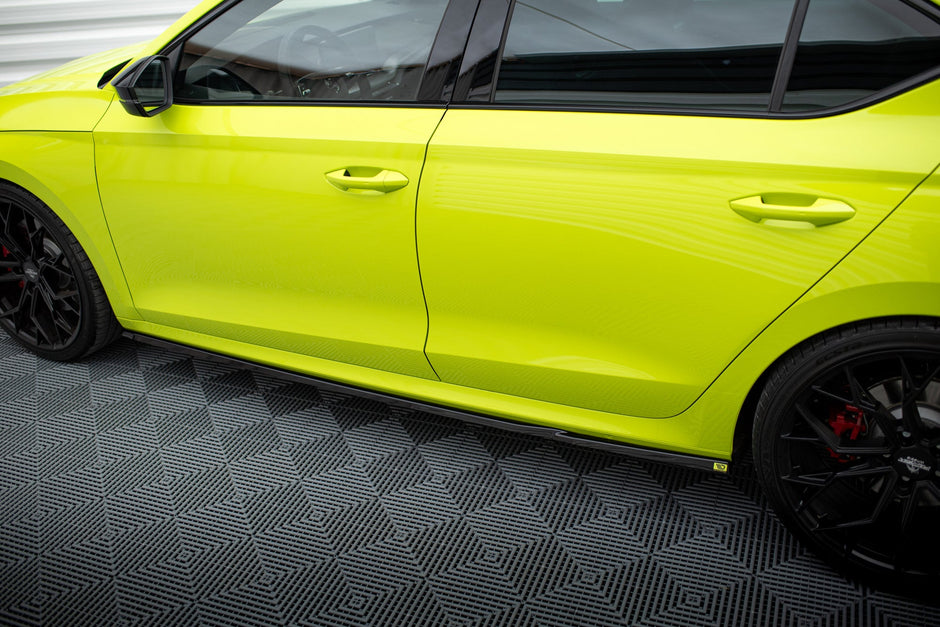 Sidokjolar Diffusers V.1 för Skoda Octavia RS Liftback / Combi Mk4 Facelift
