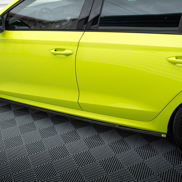Sidokjolar Diffusers V.1 för Skoda Octavia RS Liftback / Combi Mk4 Facelift