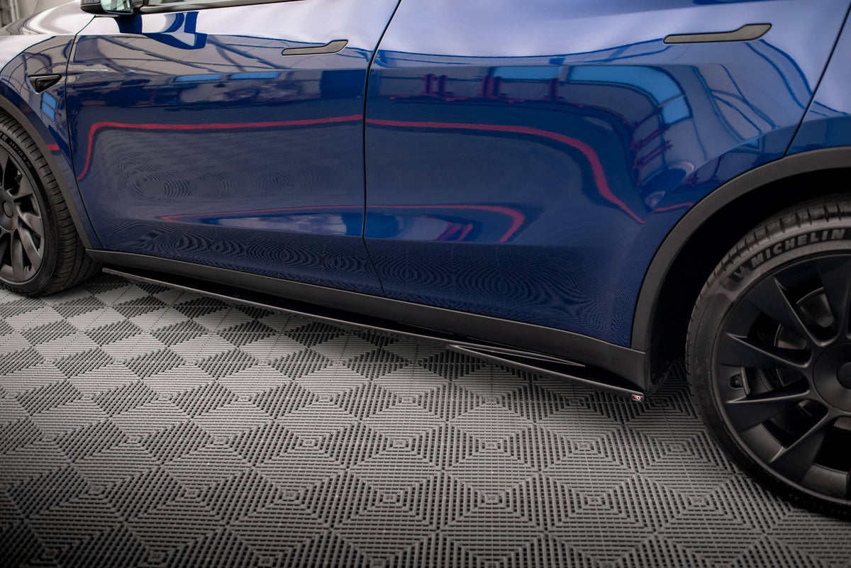 Sidokjolar Diffusers V.1 för Tesla Model Y