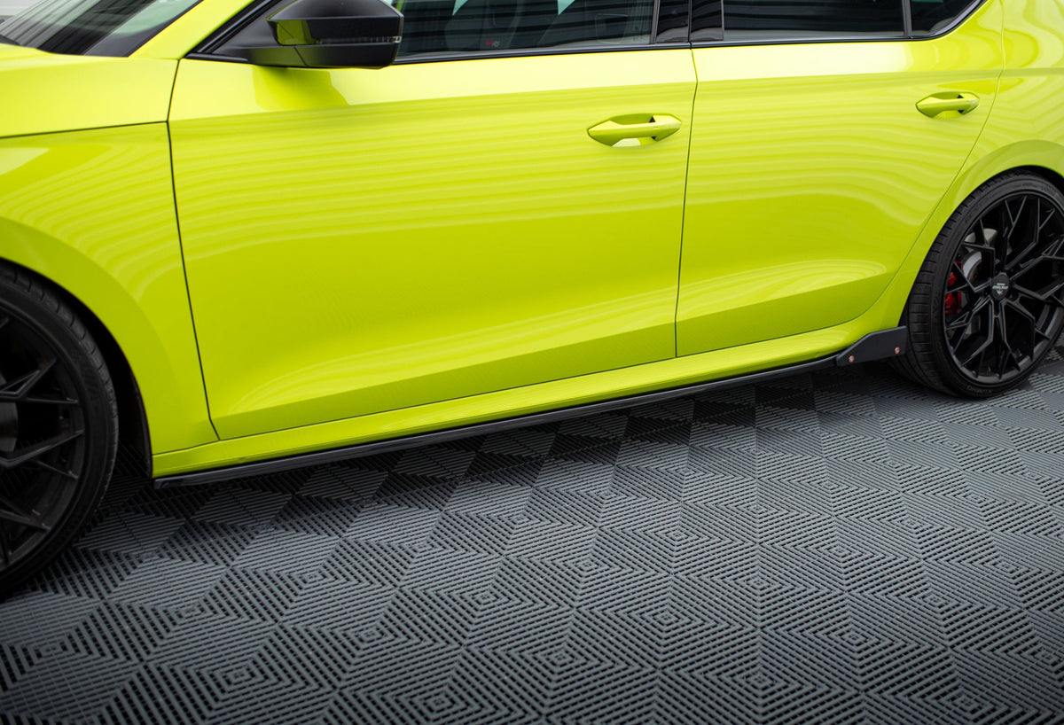 Sidokjolar Diffusers V.2 + Flaps för Skoda Octavia RS Liftback / Combi Mk4