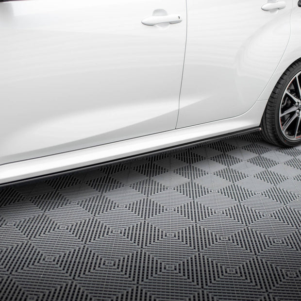Sidokjolar Diffusers V.2 för Toyota Yaris Mk4