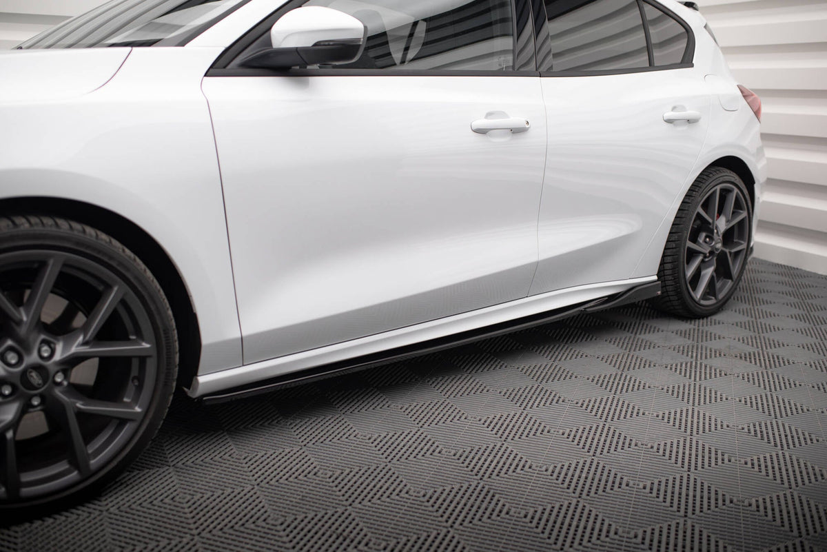 Sidokjolar Diffusers V.4 för Ford Focus ST / ST-Line Mk4 Facelift