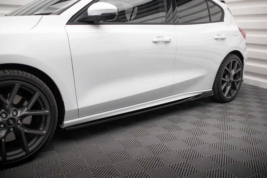 Sidokjolar Diffusers V.4 för Ford Focus ST / ST-Line Mk4 Facelift