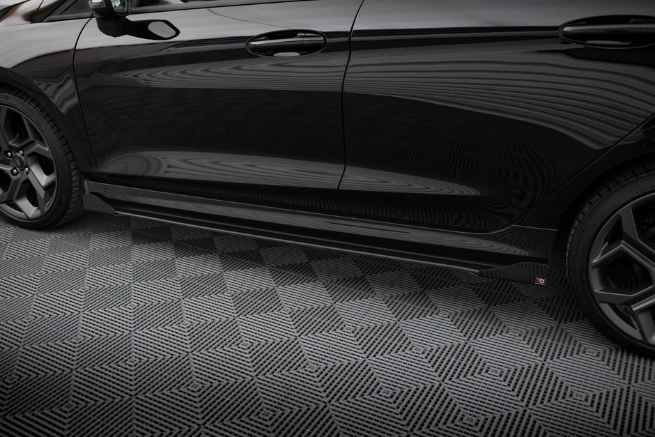 Street Pro Sidokjolar Diffusers + Flaps för Ford Fiesta ST / ST-Line Mk8
