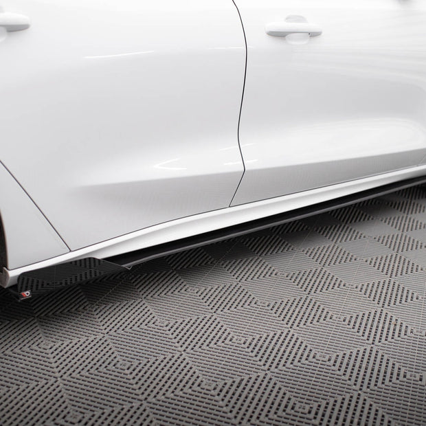 Street Pro Sidokjolar Diffusers + Flaps för Ford Focus ST / ST-Line Mk4
