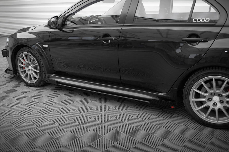Street Pro Sidokjolar Diffusers + Flaps för Mitsubishi Lancer EVO X
